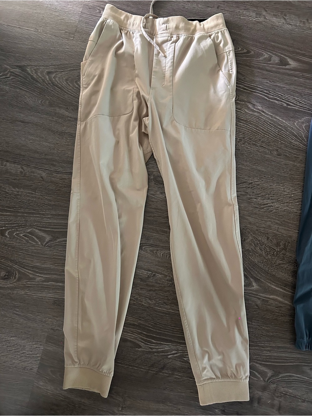 lululemon athletica Beige Cropped Jogger Pants